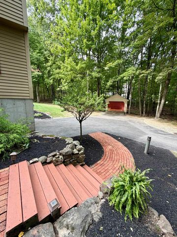16 Windsor Drive, Merrimack, NH 03054