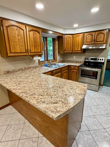 16 Windsor Drive, Merrimack, NH 03054
