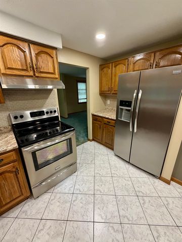16 Windsor Drive, Merrimack, NH 03054