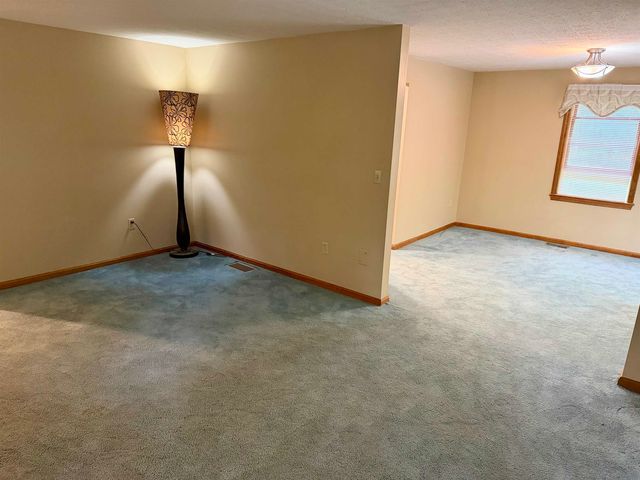 16 Windsor Drive, Merrimack, NH 03054