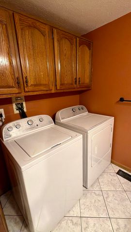 16 Windsor Drive, Merrimack, NH 03054