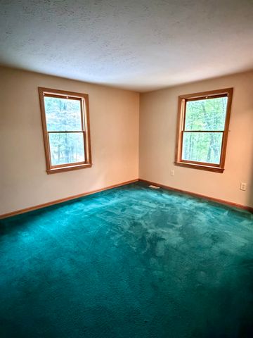 16 Windsor Drive, Merrimack, NH 03054