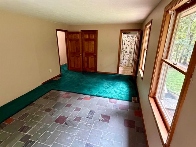 16 Windsor Drive, Merrimack, NH 03054