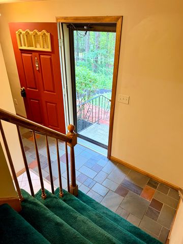 16 Windsor Drive, Merrimack, NH 03054