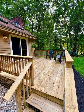 16 Windsor Drive, Merrimack, NH 03054
