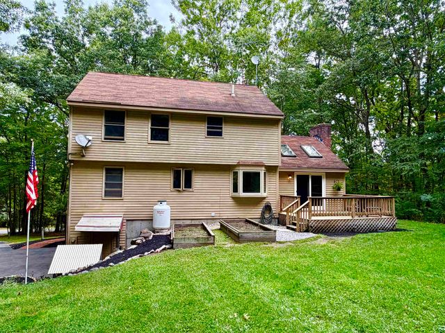 16 Windsor Drive, Merrimack, NH 03054