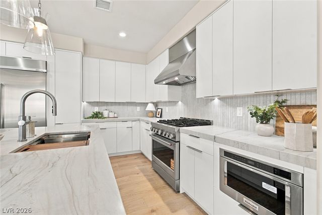 2837 Turtle Head Peak Drive, Las Vegas, NV 89135