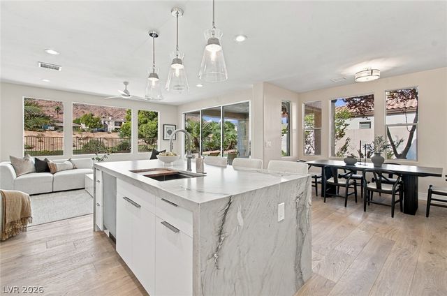 2837 Turtle Head Peak Drive, Las Vegas, NV 89135