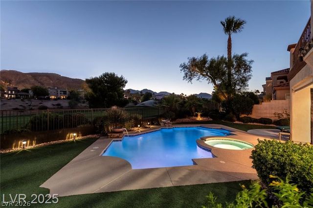 2837 Turtle Head Peak Drive, Las Vegas, NV 89135