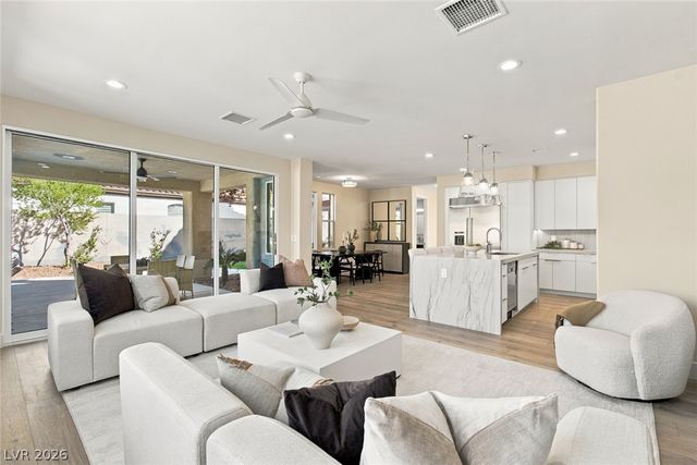 2837 Turtle Head Peak Drive, Las Vegas, NV 89135