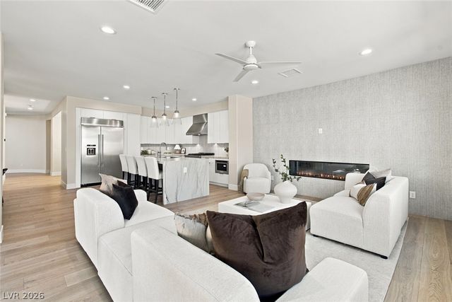 2837 Turtle Head Peak Drive, Las Vegas, NV 89135