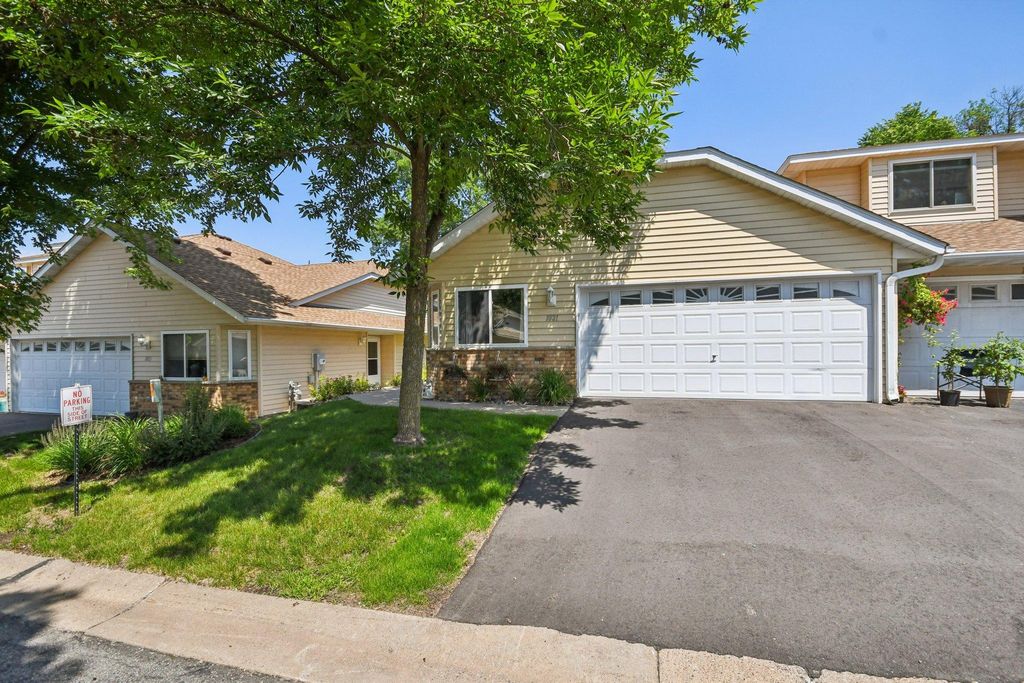 1021 18th Avenue SE, Forest Lake, MN 55025