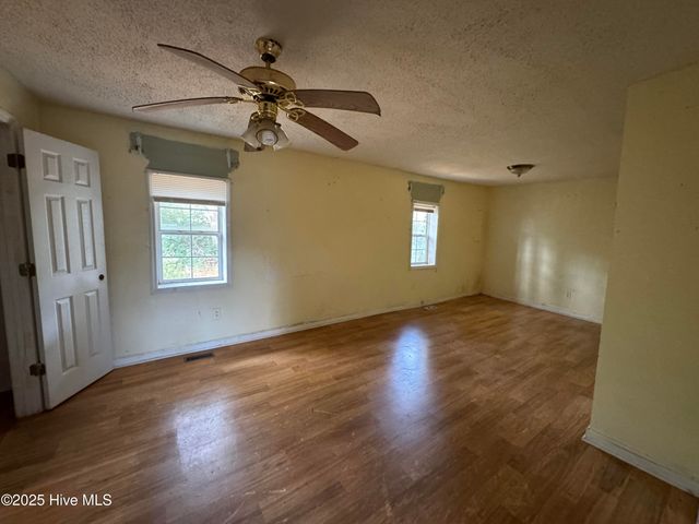 41 Twin Pines Road, Whiteville, NC 28472