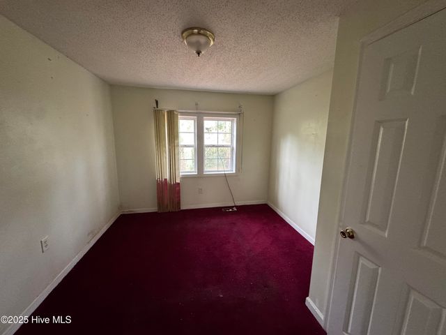 41 Twin Pines Road, Whiteville, NC 28472