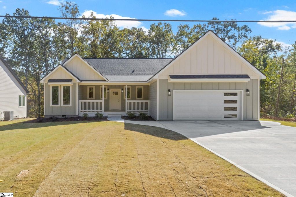 17 Fowler Road, Taylors, SC 29687