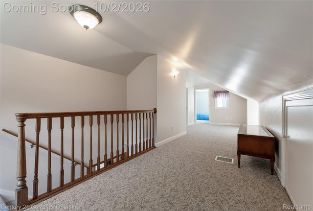 1438 Hawthorne Road, Grosse Pointe Woods, MI 48236