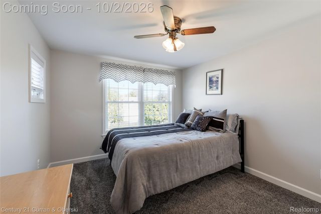 1438 Hawthorne Road, Grosse Pointe Woods, MI 48236