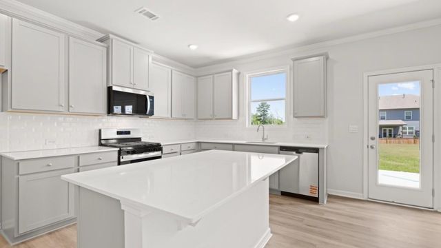 214 Hampton Terrace, Dallas, GA 30157