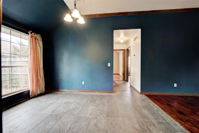 3909 Brunswick Lane, Norman, OK 73072