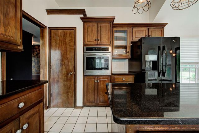 3909 Brunswick Lane, Norman, OK 73072