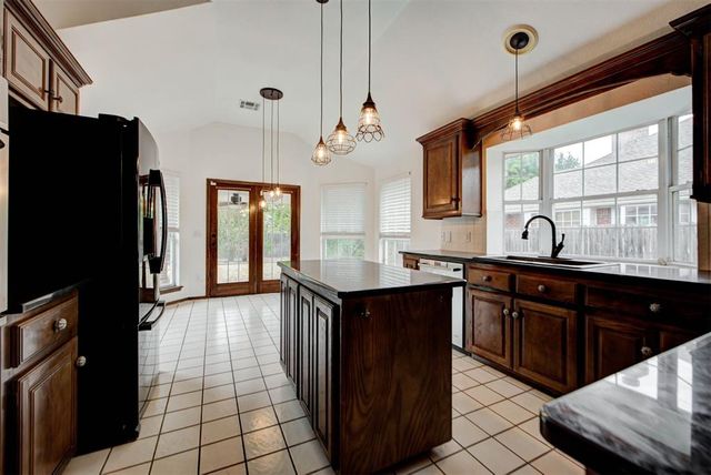 3909 Brunswick Lane, Norman, OK 73072