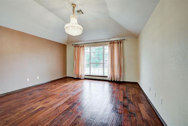 3909 Brunswick Lane, Norman, OK 73072