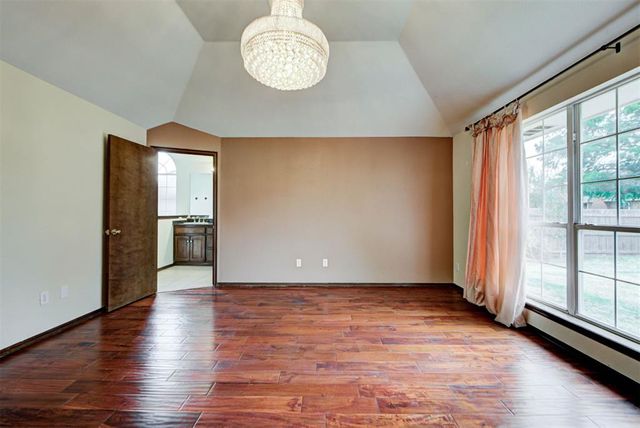 3909 Brunswick Lane, Norman, OK 73072
