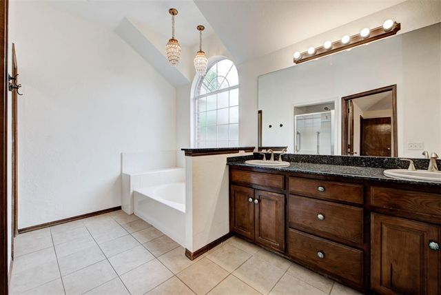 3909 Brunswick Lane, Norman, OK 73072