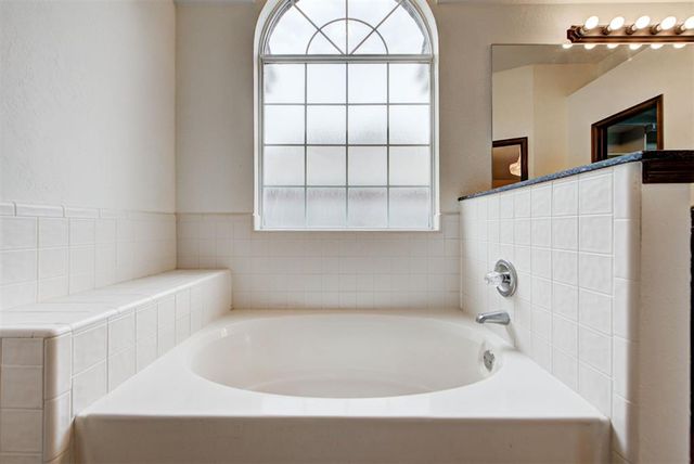 3909 Brunswick Lane, Norman, OK 73072