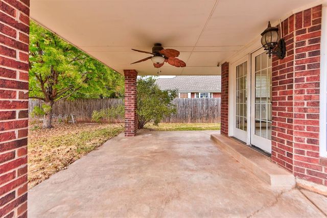 3909 Brunswick Lane, Norman, OK 73072