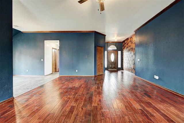 3909 Brunswick Lane, Norman, OK 73072
