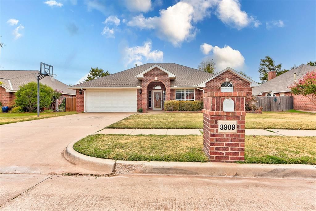 3909 Brunswick Lane, Norman, OK 73072
