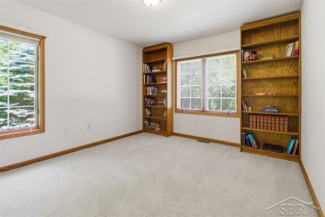 1608 S Tomei Drive, Midland, MI 48640