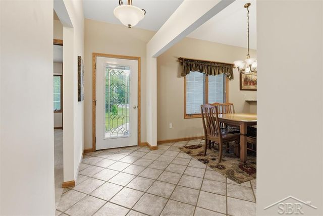 1608 S Tomei Drive, Midland, MI 48640