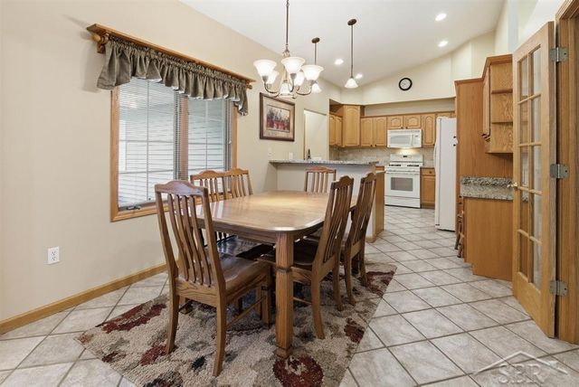 1608 S Tomei Drive, Midland, MI 48640