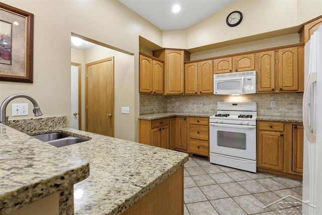 1608 S Tomei Drive, Midland, MI 48640