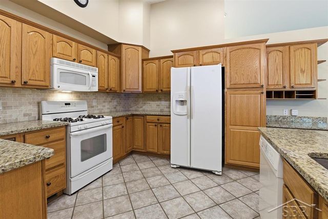 1608 S Tomei Drive, Midland, MI 48640