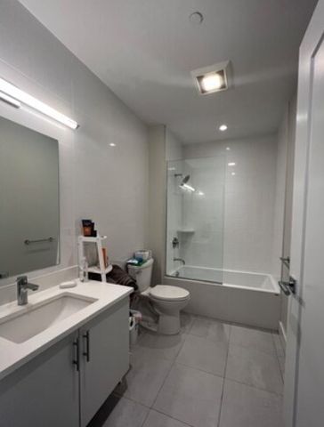 434 Mcgrath Highway 204, Somerville, MA 02143