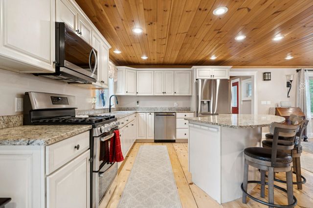 137 Woodland Heights, Grantham, NH 03753