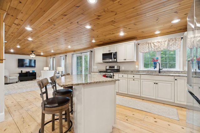 137 Woodland Heights, Grantham, NH 03753