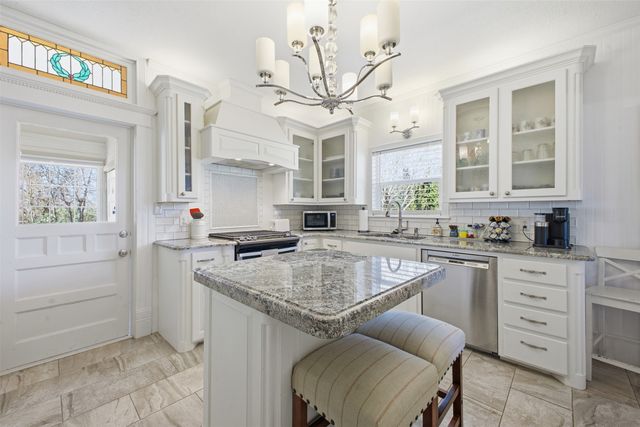 305 Davis Street N, Sulphur Springs, TX 75482