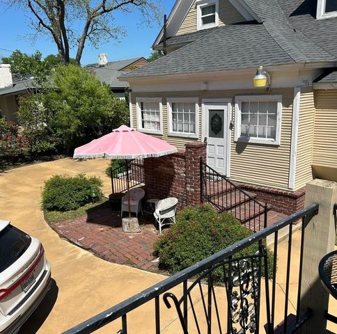 305 Davis Street N, Sulphur Springs, TX 75482