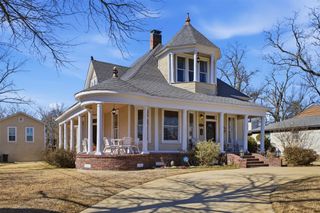 305 Davis Street N, Sulphur Springs, TX 75482