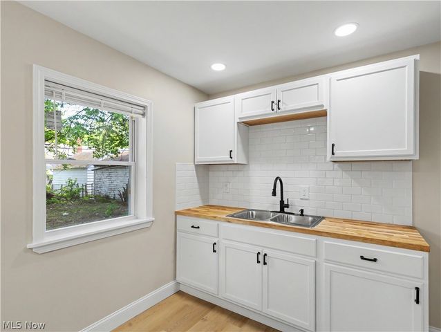 617 E 118th Street, Cleveland, OH 44108