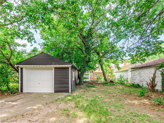 617 E 118th Street, Cleveland, OH 44108