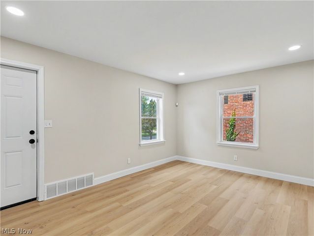 617 E 118th Street, Cleveland, OH 44108