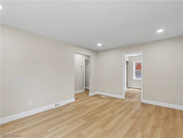 617 E 118th Street, Cleveland, OH 44108