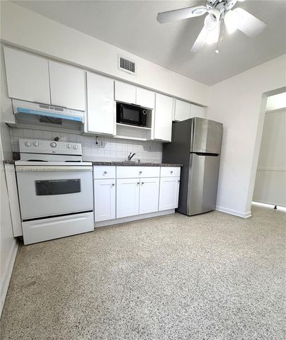 695 NW 44th Ave 2, Miami, FL 33126