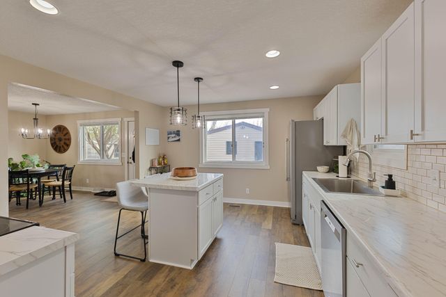 101 HURON Circle, Council Bluffs, IA 51501