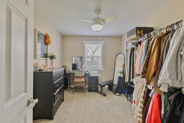 101 HURON Circle, Council Bluffs, IA 51501